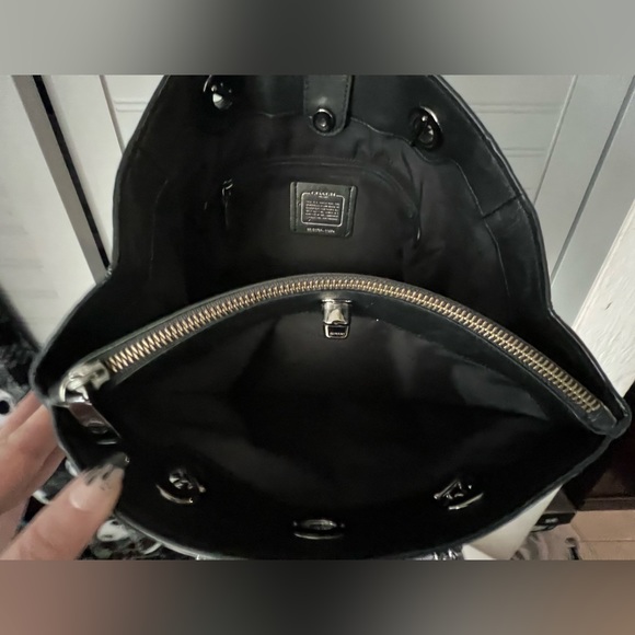 COACH Turnlock Edie Carryall In Colorblock With Snakeskin Detail w/ Wallet - Picture 8 of 16